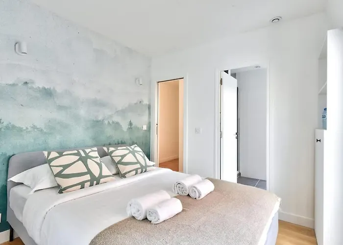 Cocon Chaleureux Sur Les Toits De Montmartre Paryż